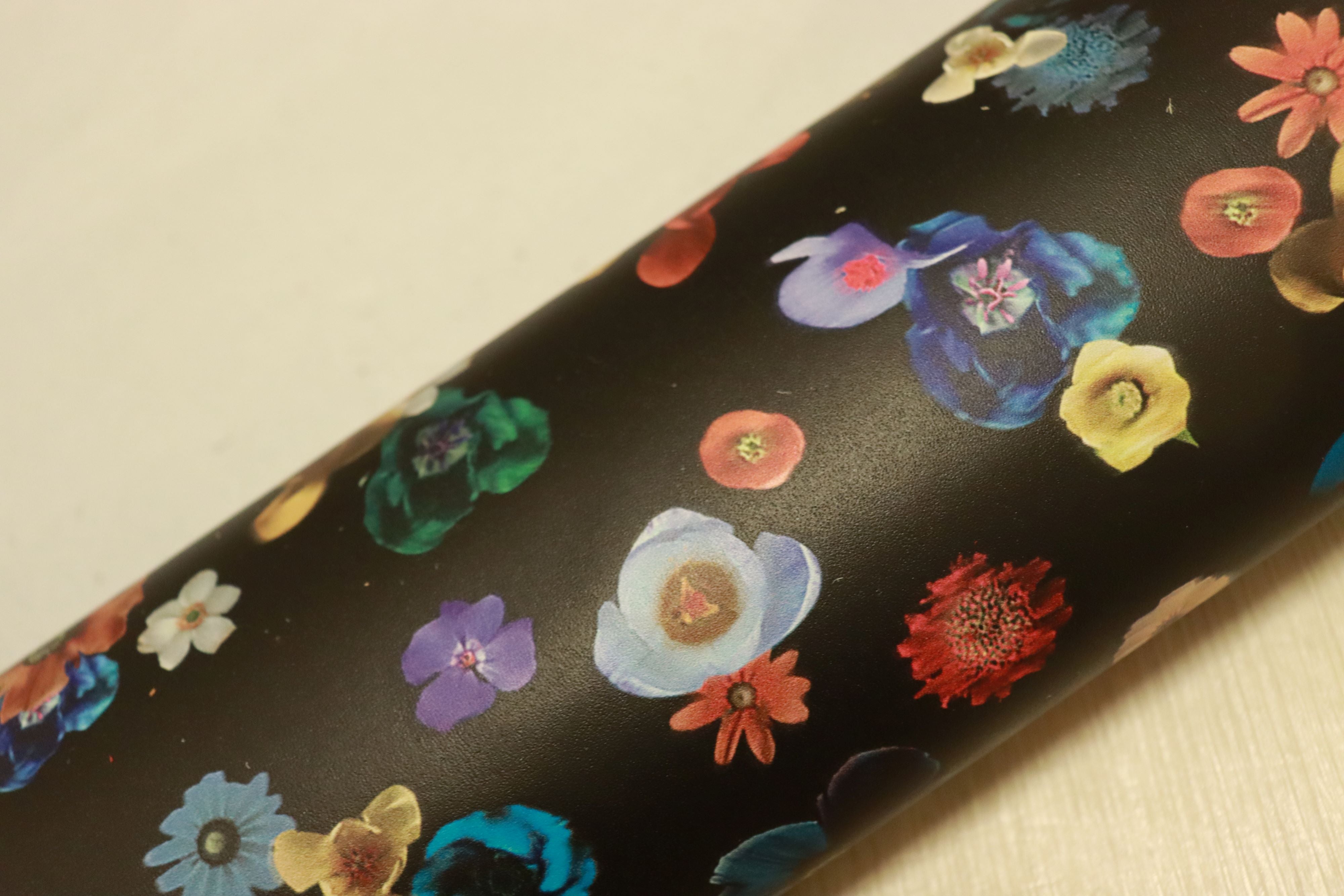 【vintage】本革 花柄デザイン レザーポンチョ A-2693 ds35円！新入荷！花柄プリント デザインレザー ブラック 185ds