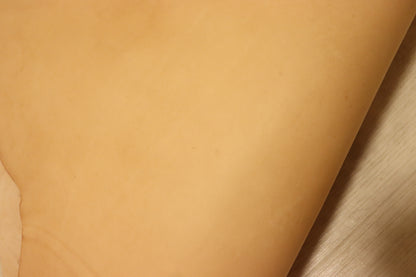 ds55円！新入荷　イタリアンレザー　ピットなめし　ベリー　生成り　ヌメ革　93ds