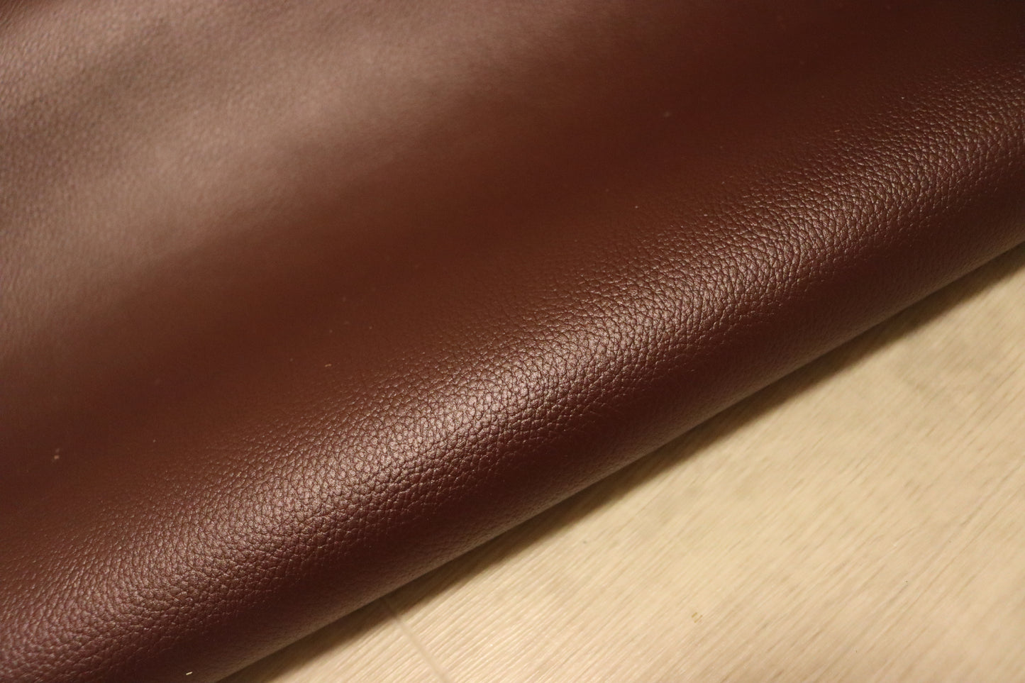 ds28円！新入荷！姫路レザー　顔料仕上げ　パールワイン　シボ型押し　200ds