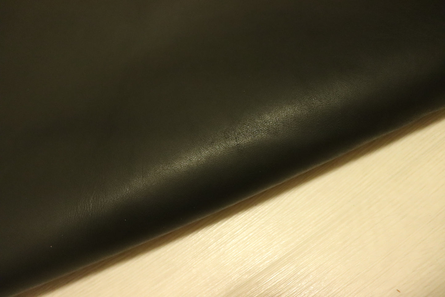 ds35円！新入荷！セミベジタブル　ブラック　染料仕上げ　255ds