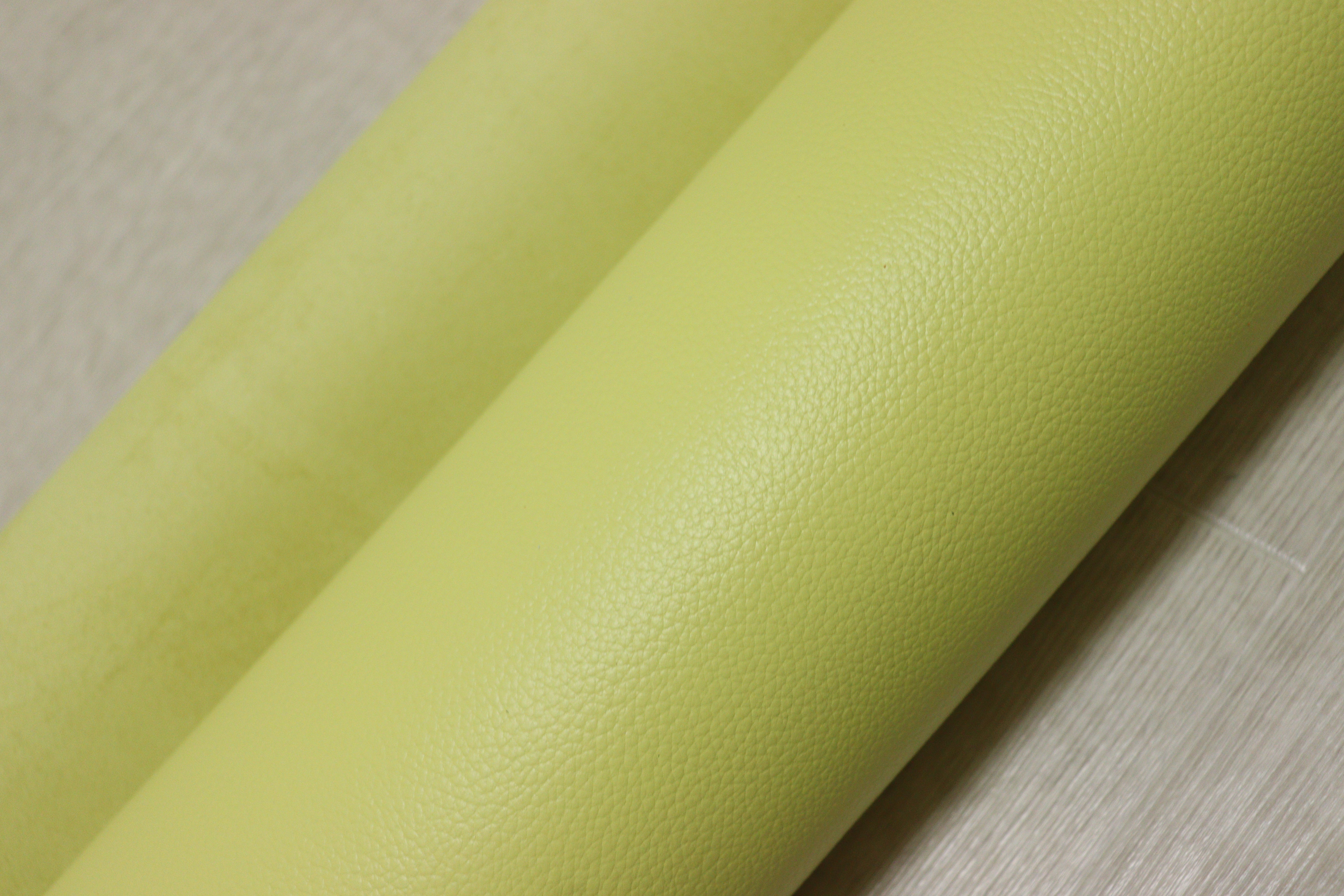 ds28円！新入荷！顔料仕上げ イエロー シボ型押し 230ds – 【レザー