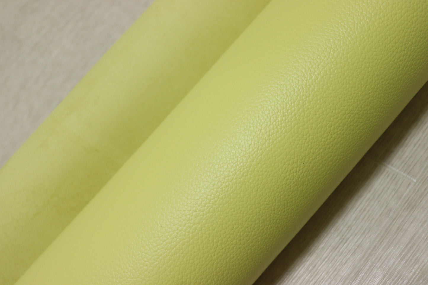 ds28円！新入荷！顔料仕上げ　イエロー　シボ型押し　230ds