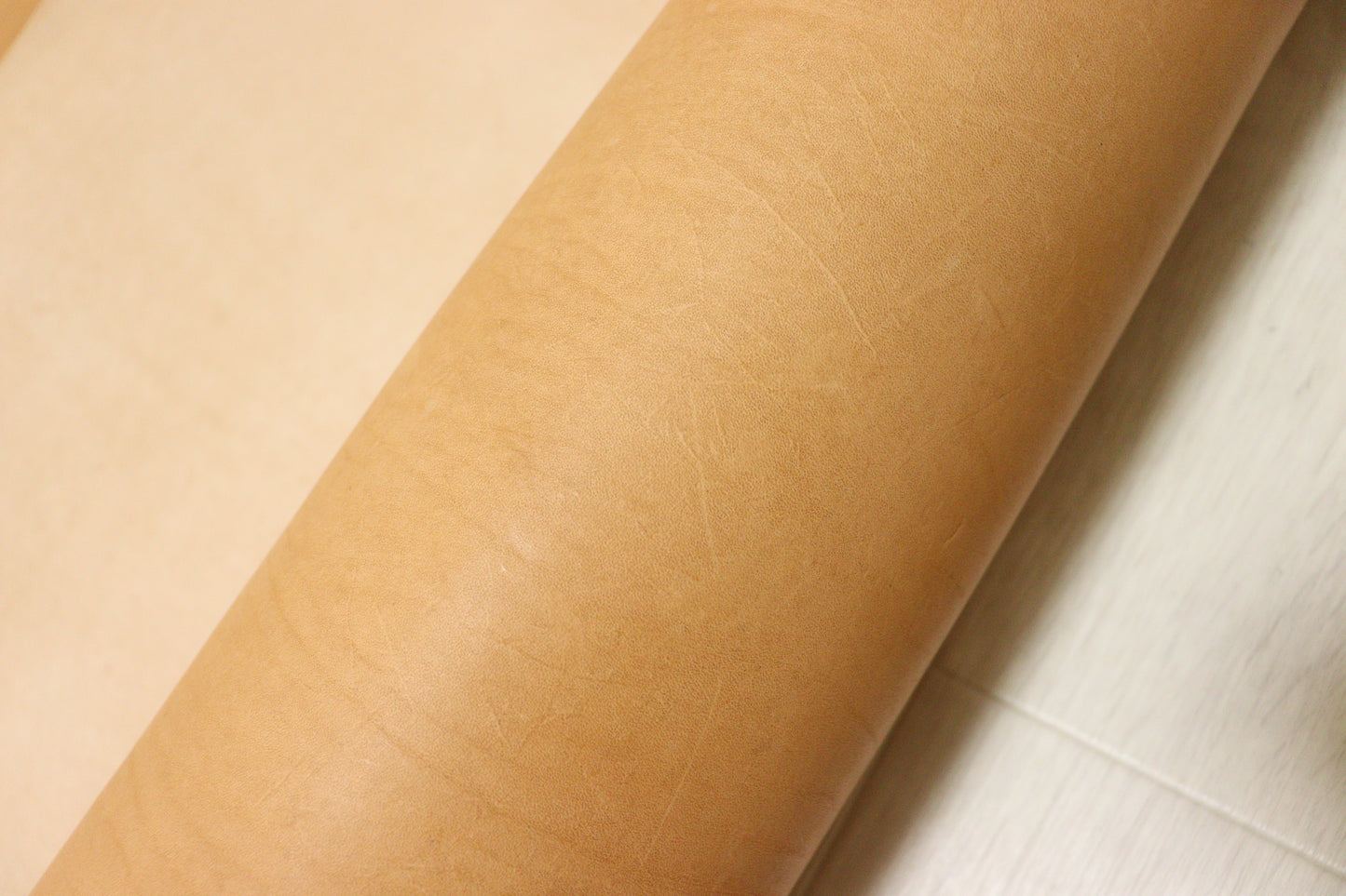 ds80円！イタリアンレザー 　極厚オイルヌメ　TAN　ショルダー　132ds