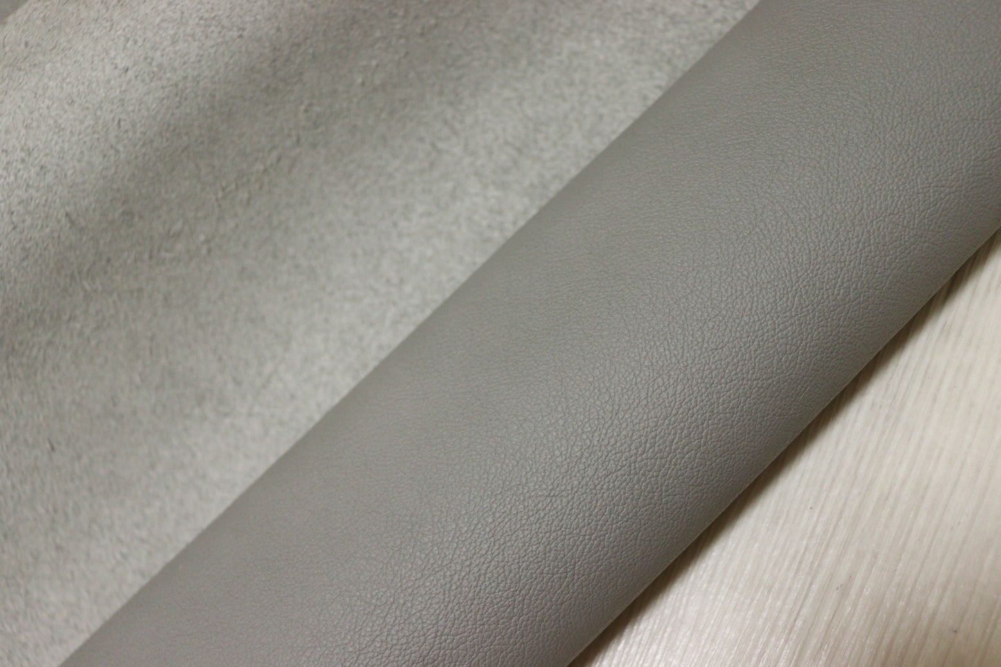 ds28円！[ライトグレー]新入荷 イタリアンレザー 牛革 クロム革 弱シュリンク加工 230ds