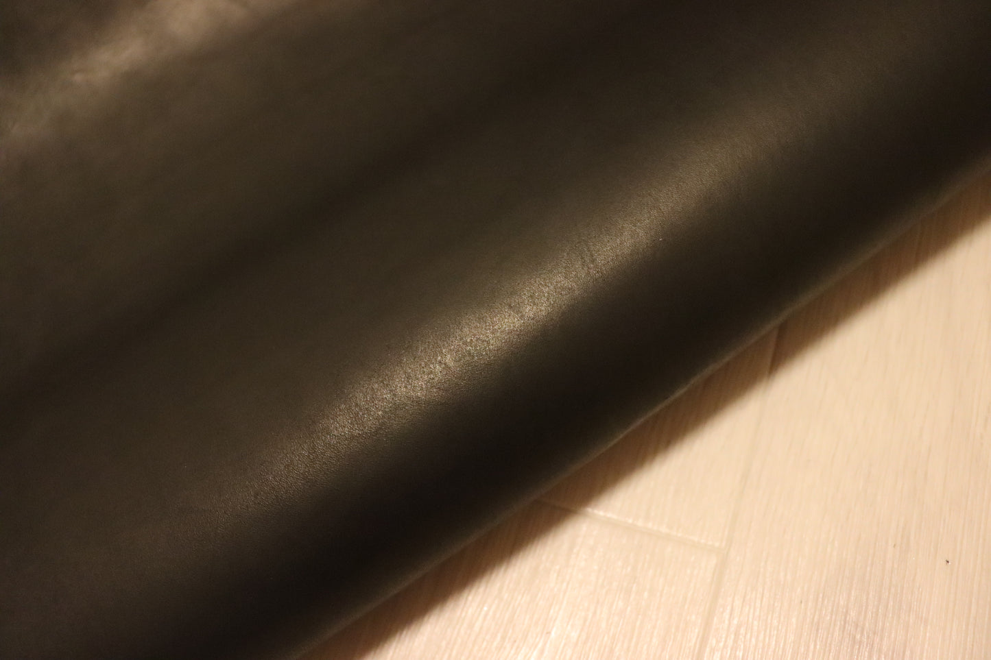 ds35円！クラフトの定番！ブラック　素上げ　ヌメ革　169ds