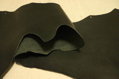 ds55円！新入荷　イタリアンレザー　ピットなめし　ベリー　ブラック　ヌメ革　82ds