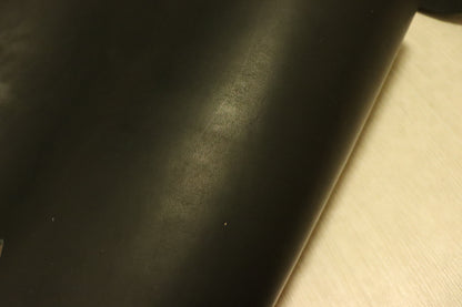 ds55円！新入荷　イタリアンレザー　ピットなめし　ベリー　ブラック　ヌメ革　82ds