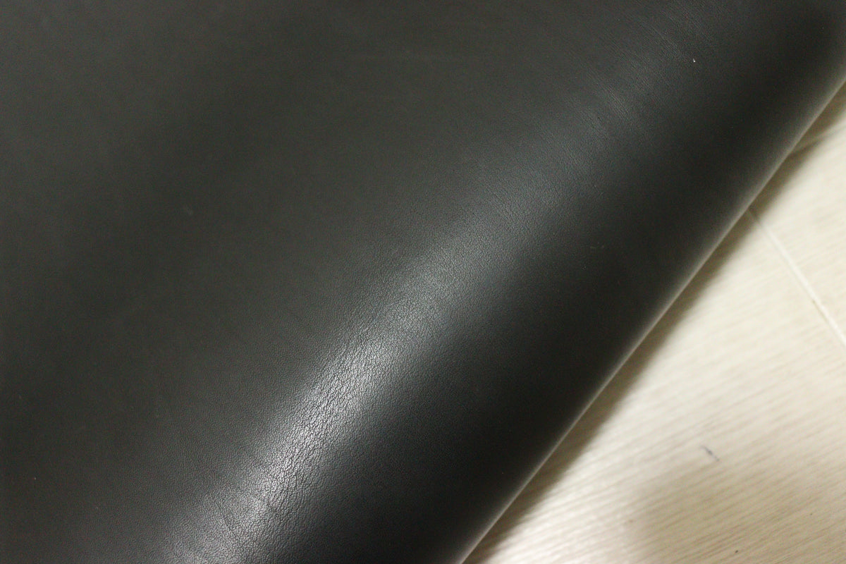 ds70円！新入荷！イタリアンレザー 　オイルヌメ　ショルダー　ブラック　140ds