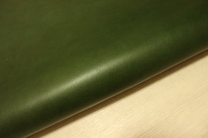 ds35円！新入荷!オイルレザー　スムース加工　ダークグリーン　220ds