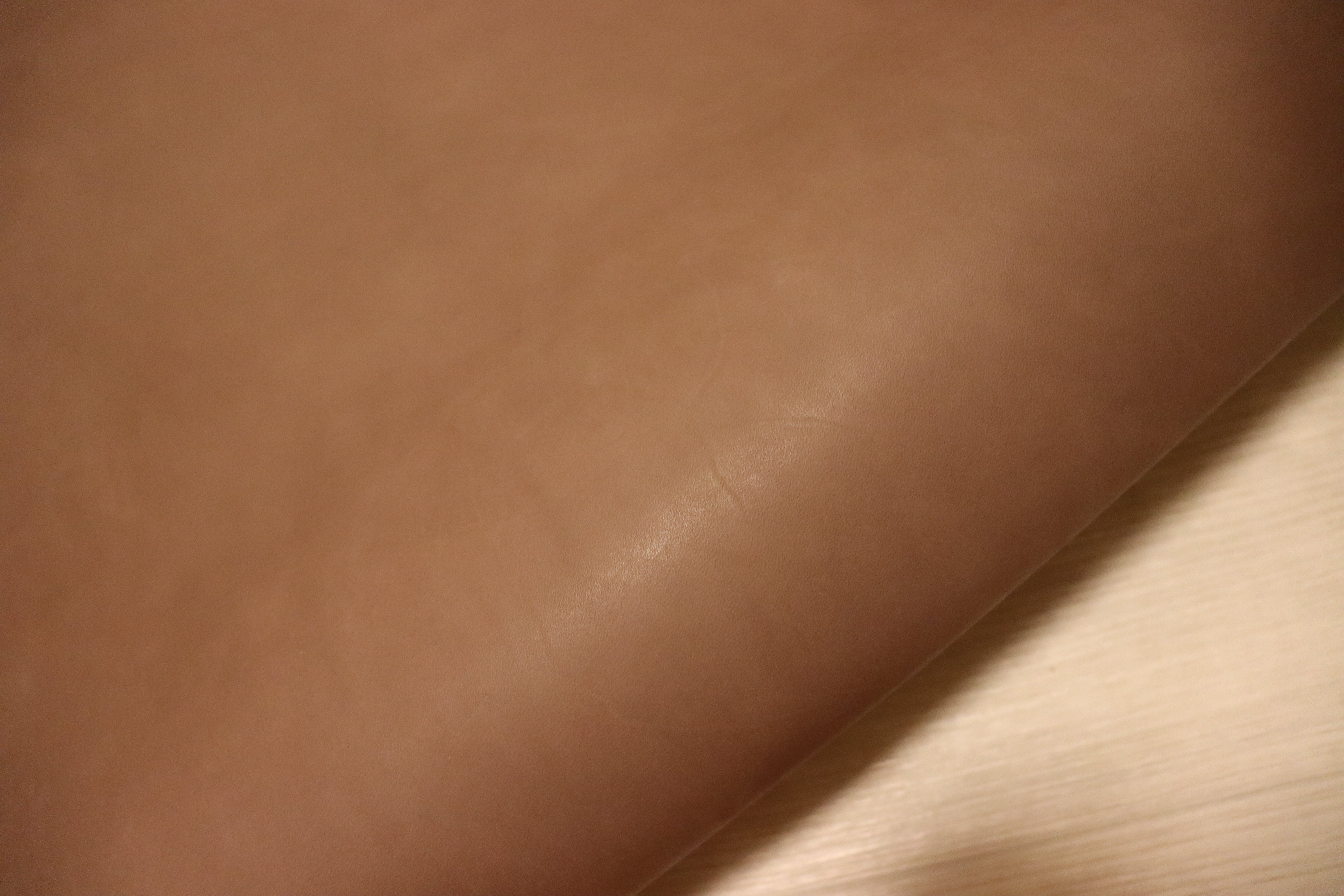 ds35円！クラフトの定番！チョコブラウン 素上げ ヌメ革 丸革 215ds