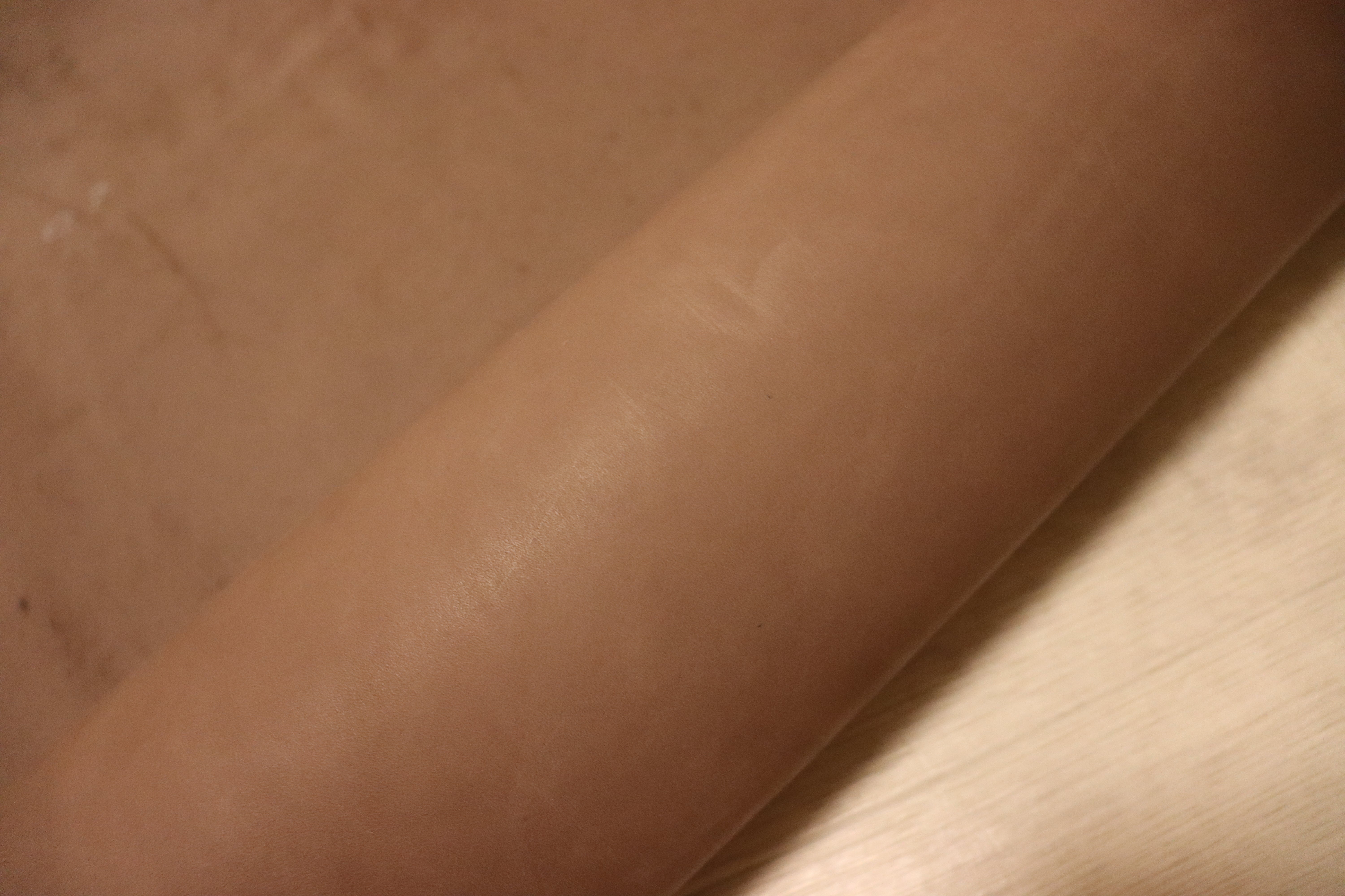 ds35円！クラフトの定番！チョコブラウン 素上げ ヌメ革 丸革 215ds