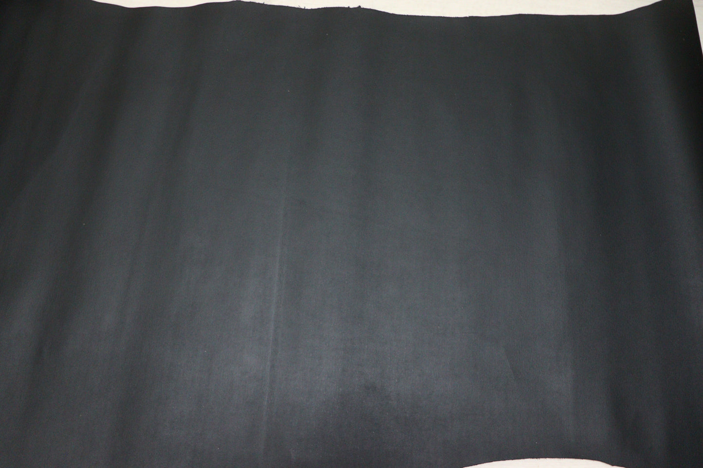 ds28円！ 新入荷！姫路レザー　顔料仕上げ　絹目型押し　220ds