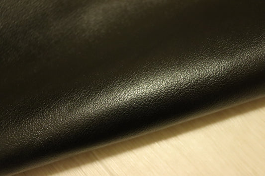 ds25円！SALE!ブラック　シボ型押し　ハギレ　140ds