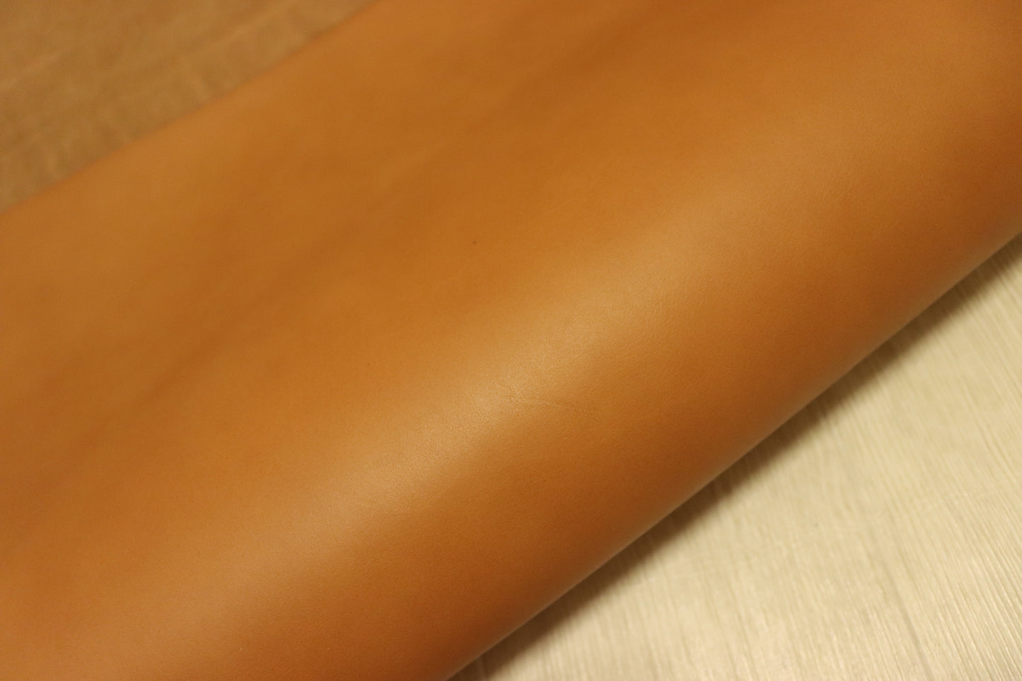 ds75円！新入荷！上質！トスカーナ　イエローキャメル　オイルヌメ　137ds