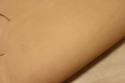 ds20円！クラフトの定番！訳あり　生成り 素上げ ヌメ革 158ds