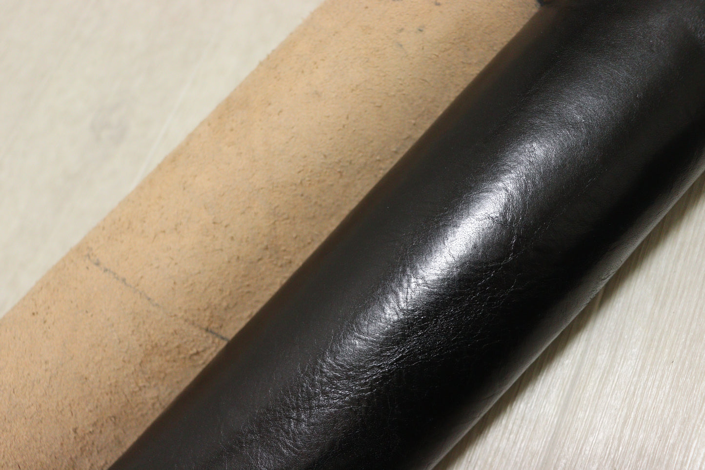 ds50円！新入荷！トスカーナ　ベリー　ブラック　アニリン仕上げ　ヌメ革　82ds