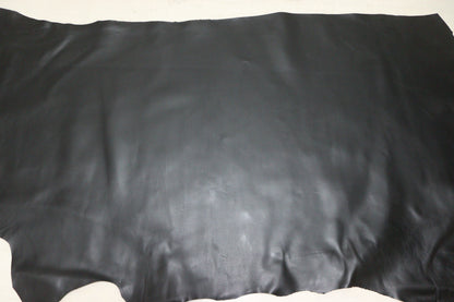 ds50円！イタリアンレザー　オイルヌメ 　ブラック　スムース加工　200ds