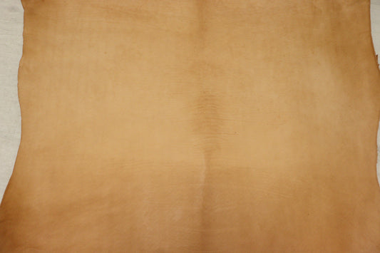 ds78円！イタリアンレザー 　厚手オイルヌメ　生成り　ショルダー　スムース加工　130ds