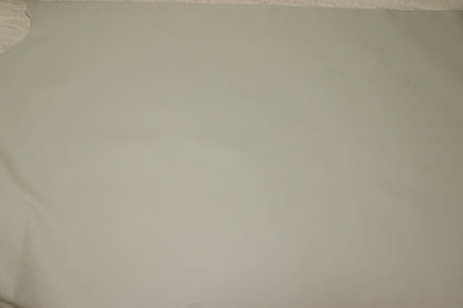 ds28円！新入荷！イタリアンレザー　もちもち　アイボリー　シュリンク加工　252ds