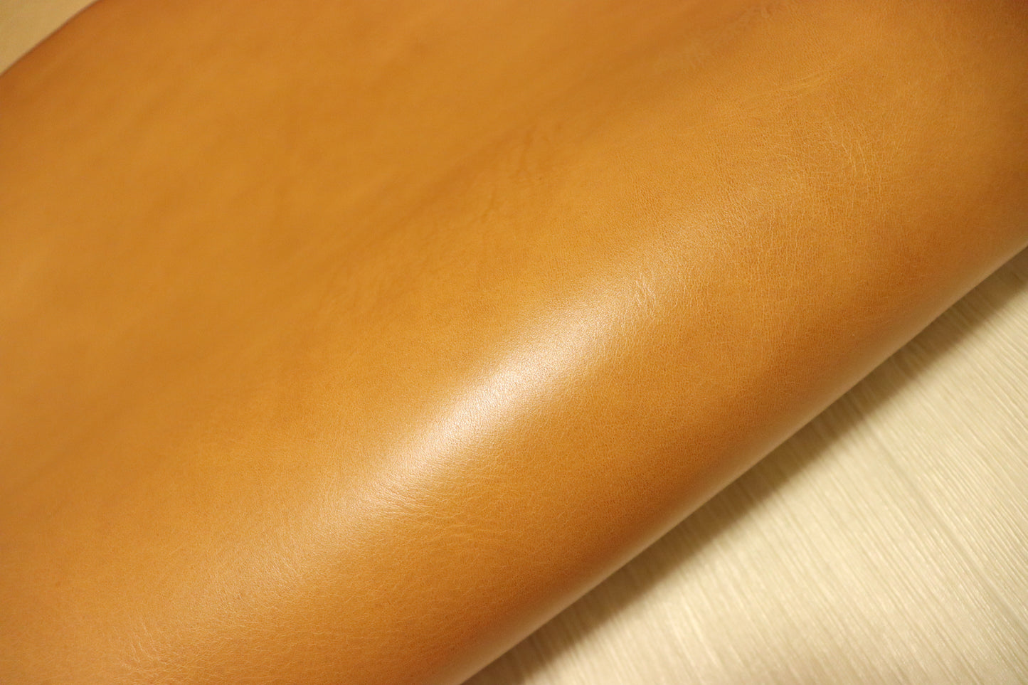 ds75円！新入荷!ITALPEL オイルヌメ イエローキャメル　ショルダー　164ds