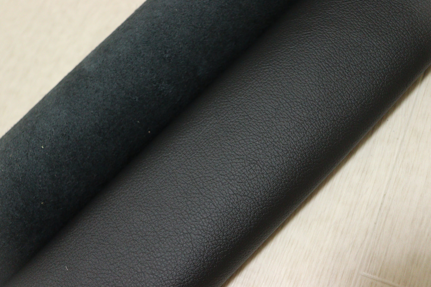 ds28円！新入荷！イタリアンレザー　ブラック　シュリンク加工　239ds