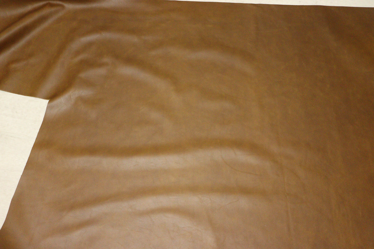 ds28円！新入荷！イタリアンレザー　キャメルブラウン　スムース加工　213ds