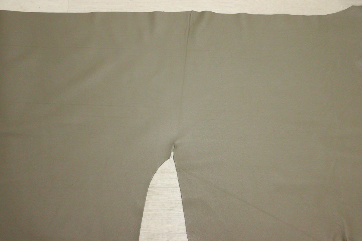 ds28円！新入荷！イタリアンレザー　ライトグレー　弱シュリンク加工　219ds