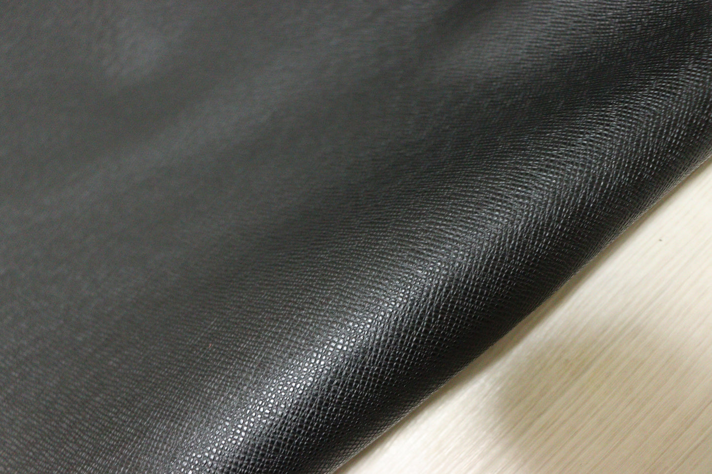 ds28円！新入荷！ブラック　シボ型押し　230ds