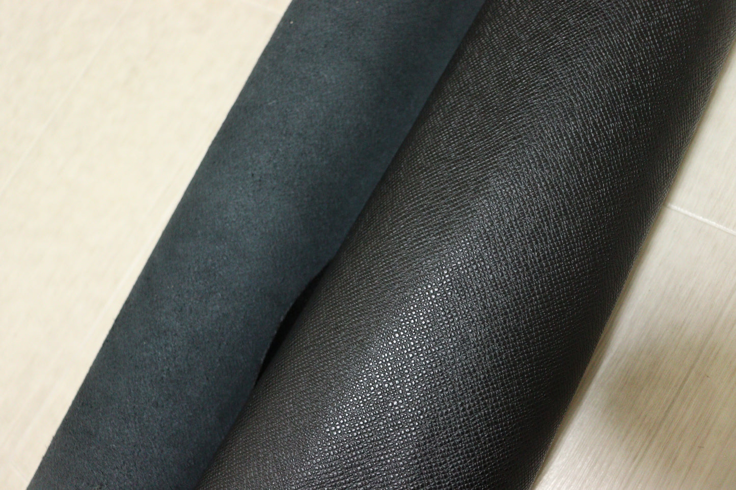 ds28円！新入荷！ブラック　シボ型押し　230ds