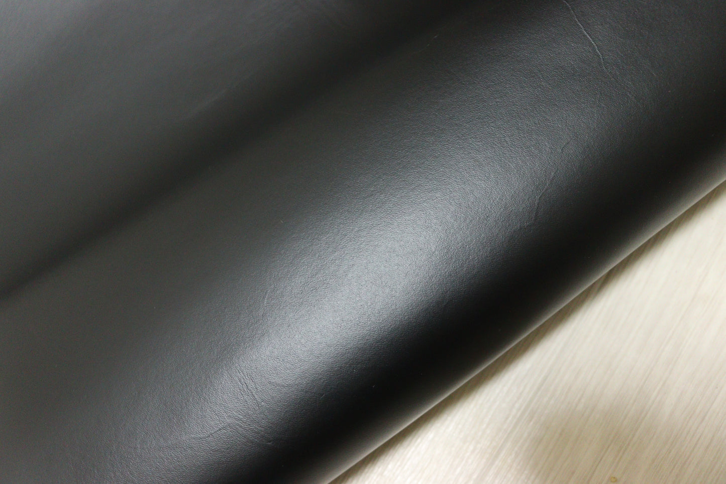 ds28円！新入荷！姫路レザー 　ブラック　スムース加工　270ds