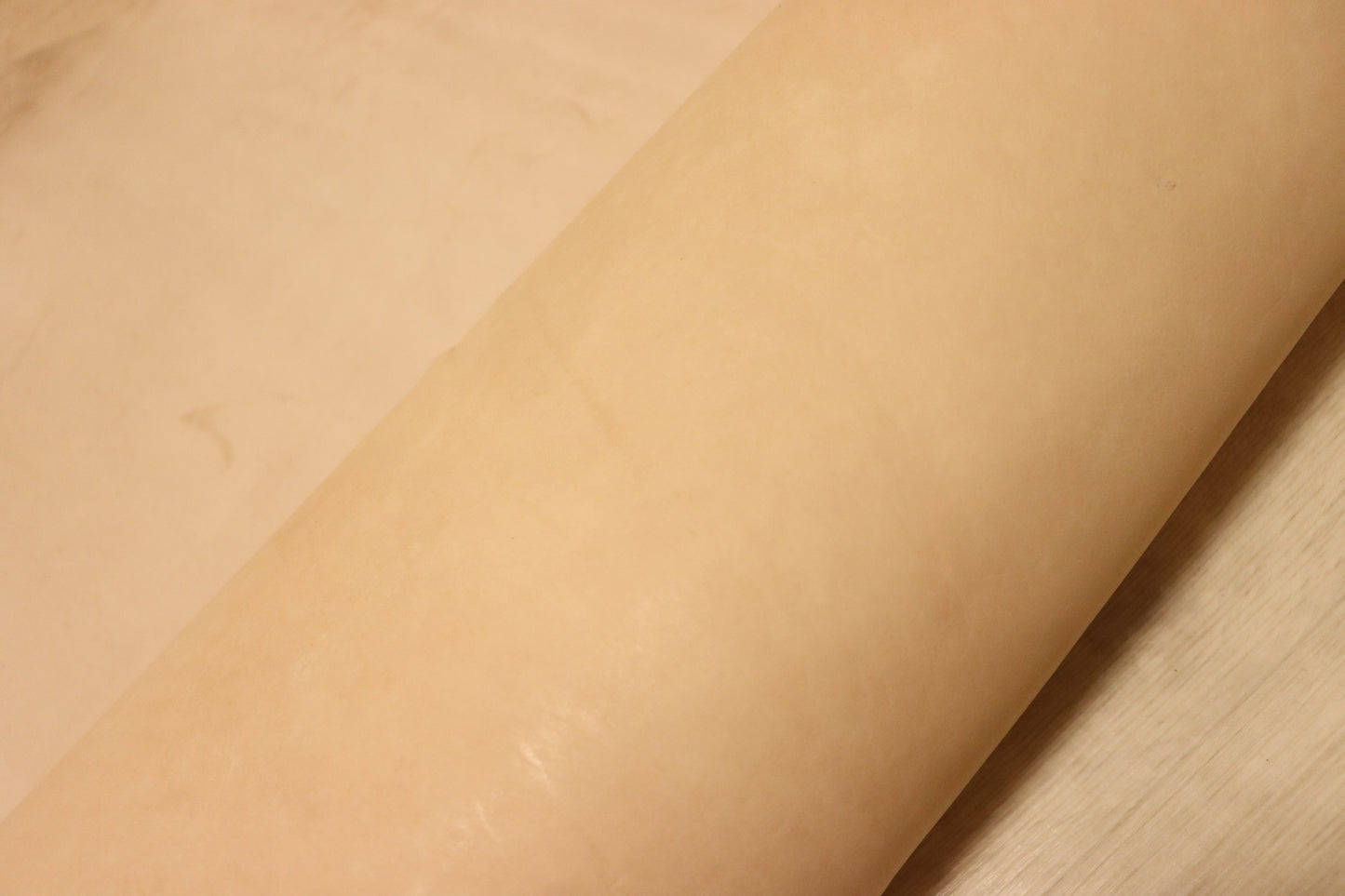 ds25円！クラフトの定番！訳あり 　生成り 素上げ ヌメ革 165ds