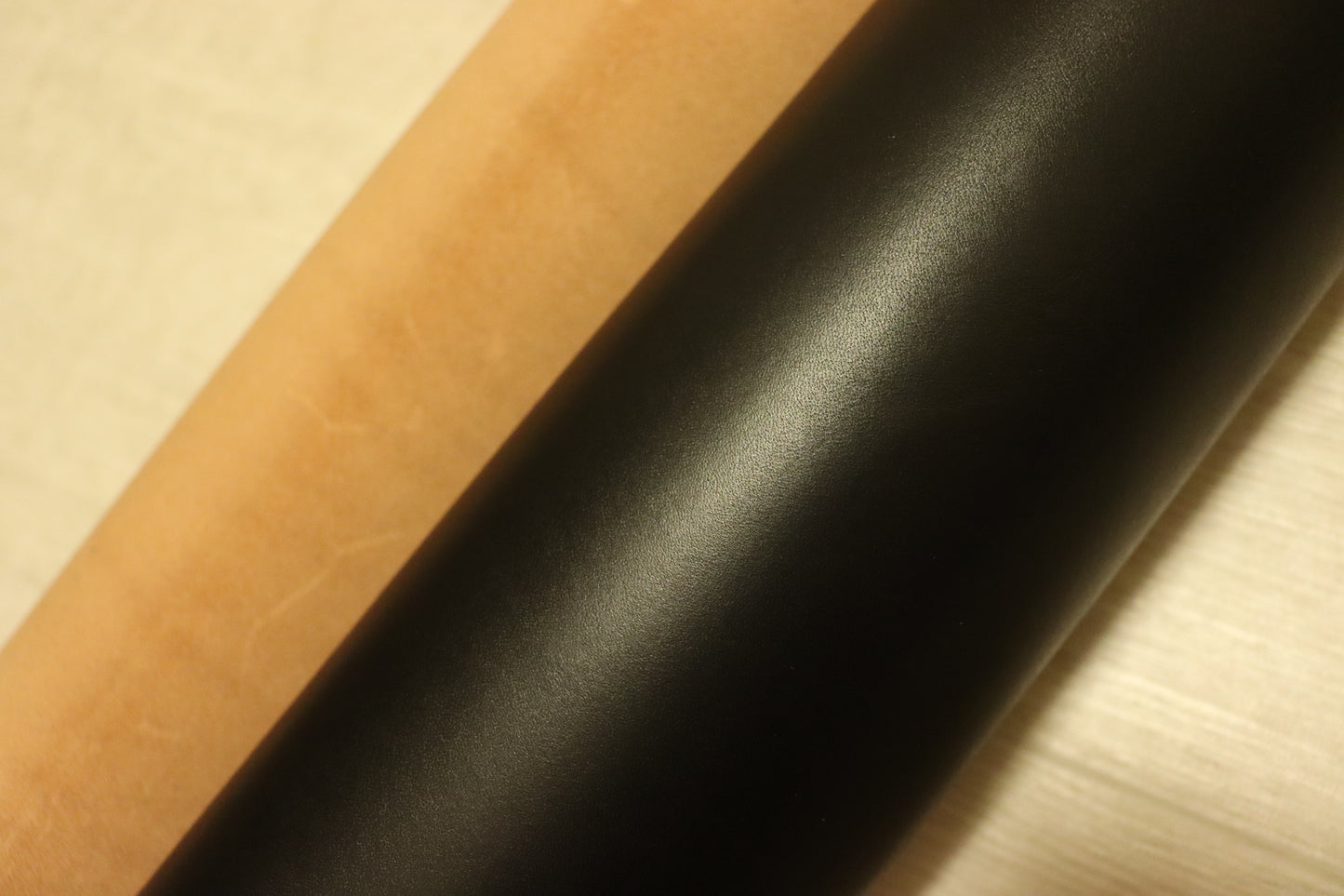 ds75円！上質！トスカーナ　セミアニリン　ショルダー　ブラック　ヌメ革　146ds