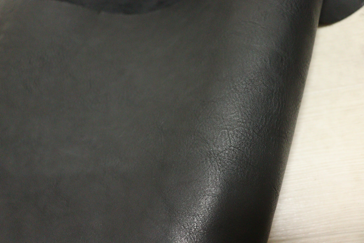 ds48円！イタリアンレザー　ベリー　シュリンク加工　オイルヌメ　ブラック　70ds