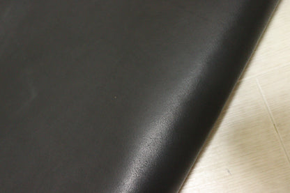 ds68円！イタリアンレザー 　オイルヌメ　ブラック　ショルダー　スムース加工　132ds