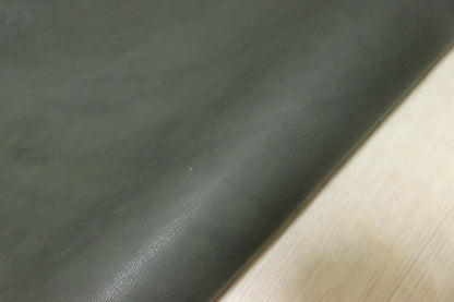 ds28円！新入荷！イタリアンレザー　ダークグリーン　スムース加工　197ds