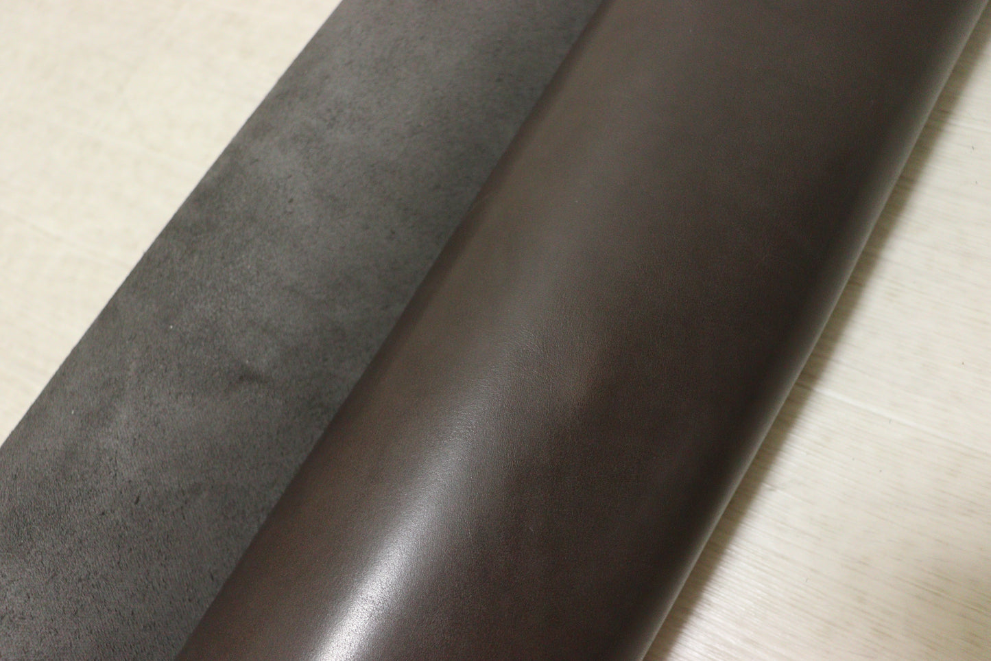 ds45円！新入荷！ビターブラウン　スムース加工ヌメ革　ハギレ　160ds