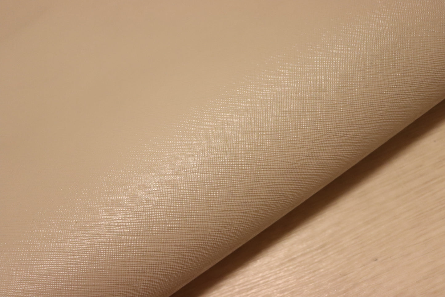 ds28円！新入荷！顔料仕上げ　絹目型押し　サンドベージュ　230ds