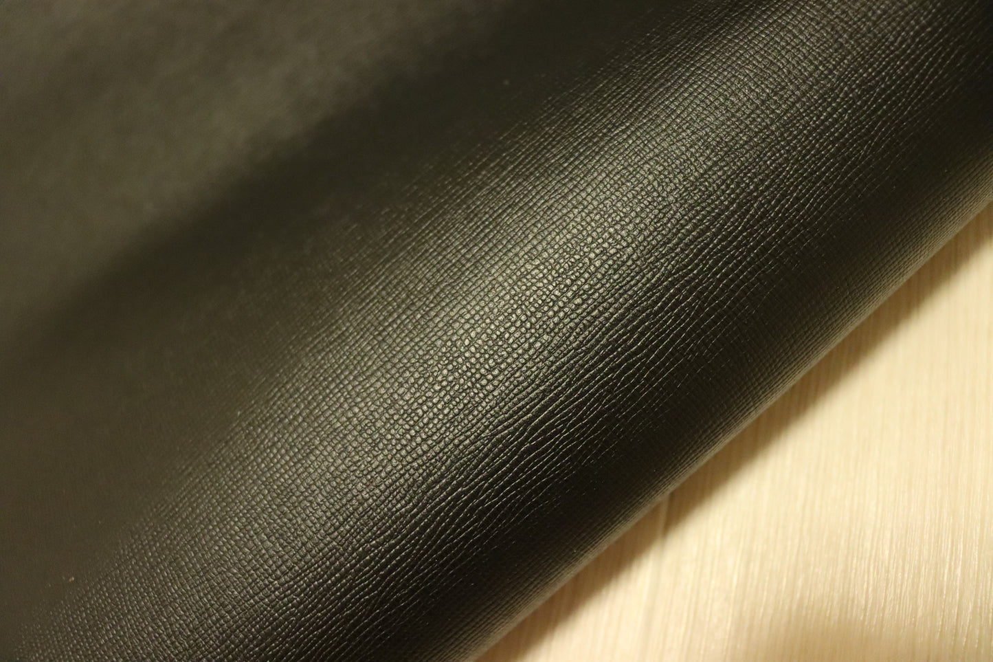 ds25円！新入荷！やや訳あり　姫路レザー　ブラック　角シボ型押し　230ds