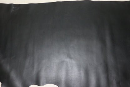 ds50円！イタリアンレザー　オイルヌメ 　ブラック　スムース加工　200ds