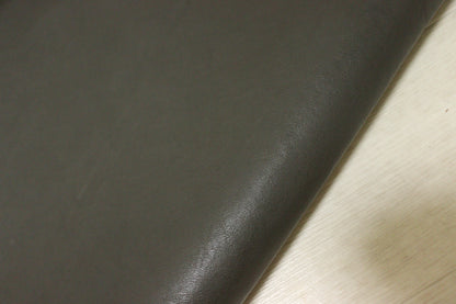 ds28円！新入荷！イタリアンレザー　オリーブグレー　もちもち　スムース加工　242ds
