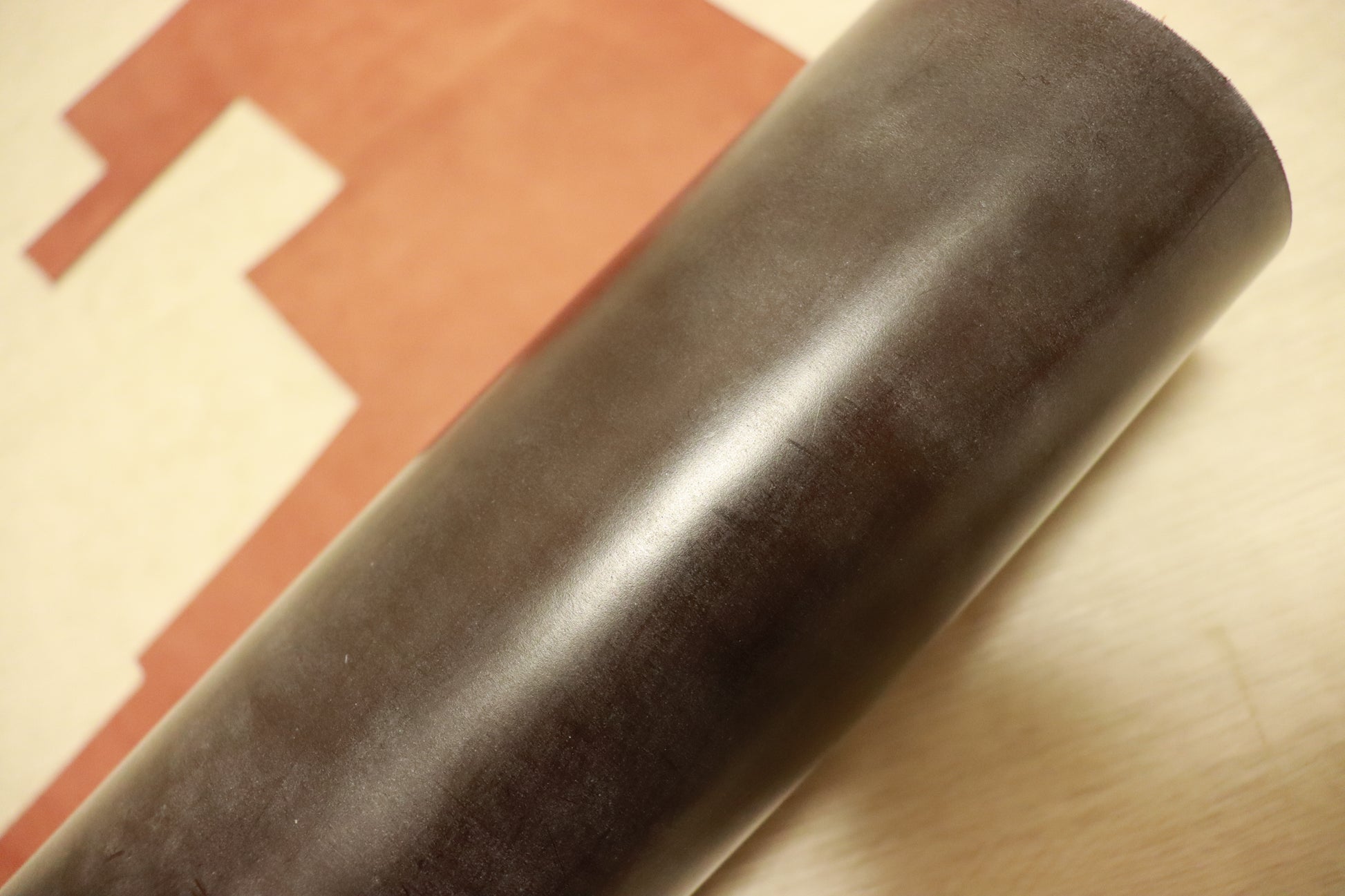 革 ハギレ スターエンボス レンガ系ブラウン ハンドメイド材料（革  