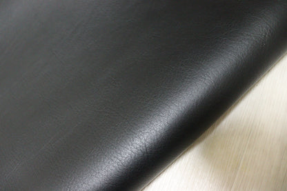 ds50円！イタリアンレザー　オイルヌメ 　ブラック　スムース加工　185ds
