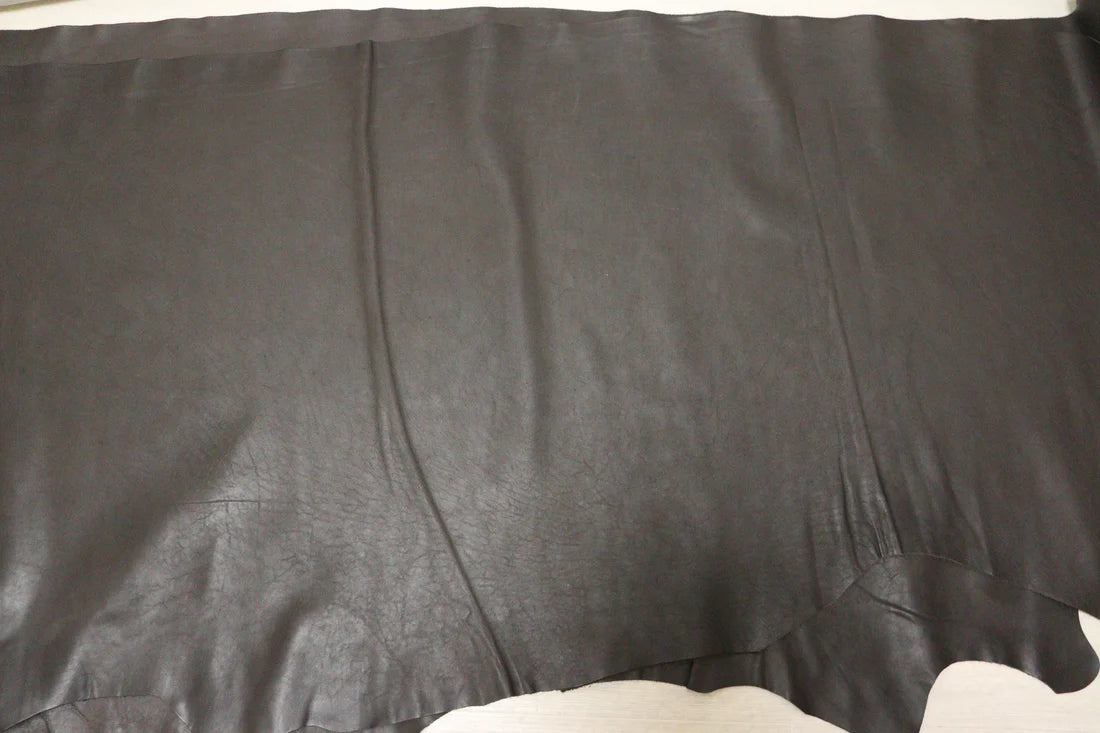 ds45円！イタリアンレザー　オイルヌメ 　ダークブラウン　スムース加工　200ds