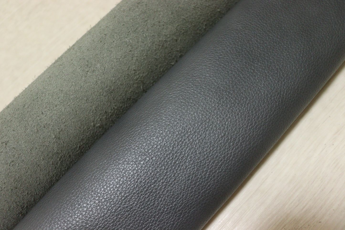 ds30円！イタリアンレザー　ダークグレー　アンチック　シュリンク加工　257ds