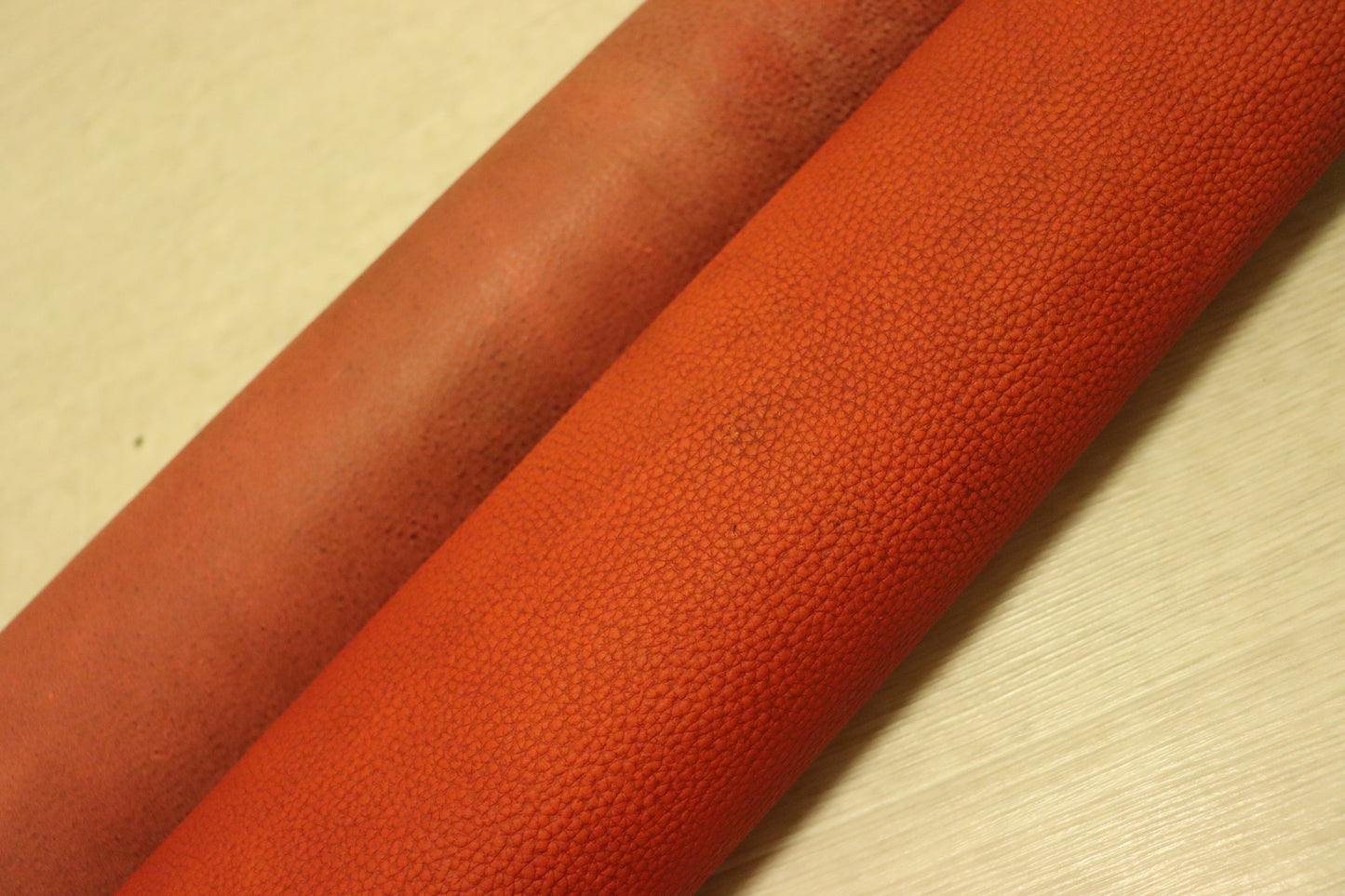 ds22円！ 新入荷！訳あり　姫路レザー レッドブラウン シボ型押し ヌメ革 230ds