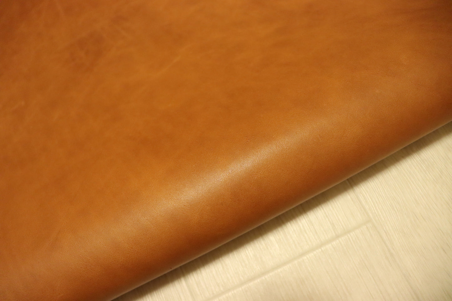 ds75円！新入荷!ITALPEL オイルヌメ　キャメル　染料仕上げ　ショルダー　135ds