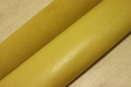 ds28円！新入荷！イタリアンレザー　やや訳あり　オイルワックス　 イエロー スムース加工　 290ds