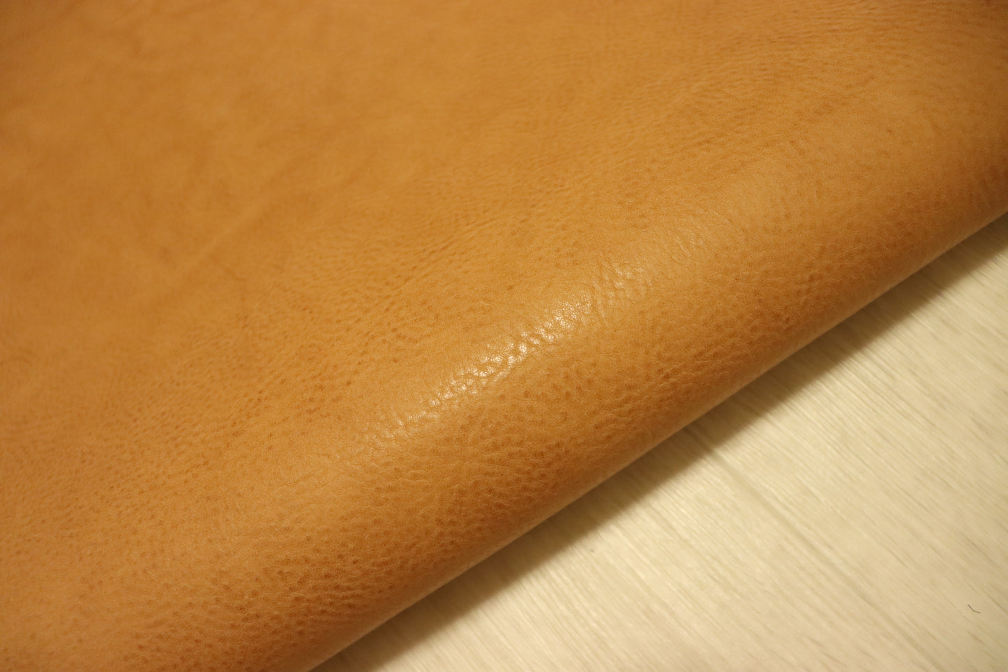 ds75円！新入荷！上質　生成り　シュリンク加工　ショルダー　オイルヌメ　135ds