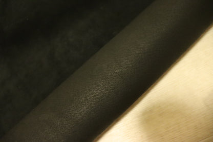 ds25円！新入荷!ブラック　スムース加工　豚革　100ds