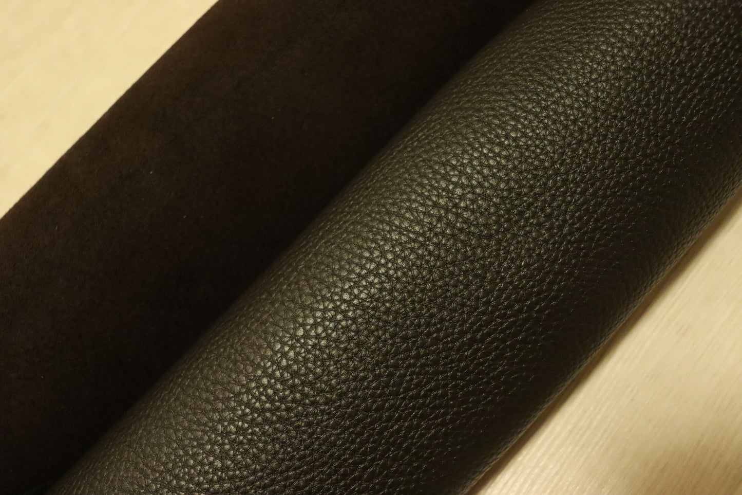 ds30円！新入荷！イタリアンレザー　モチモチ　ディア調　シュリンク加工　223ds